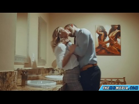 ❤️ Quand une blonde plantureuse vous séduit dans des toilettes publiques. ☑ Porno fb at fr.redgast4asset.ru ❤